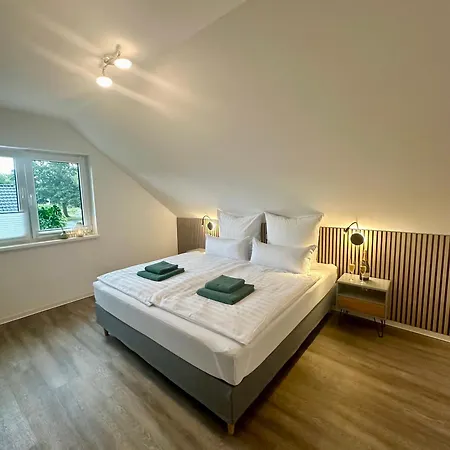 Апартаменты Familie Oder Beruflich - 2 Schlafzimmer - 3 Betten - Geraeumig - Kueche - Gemuetlich Бад-Липпшпринге