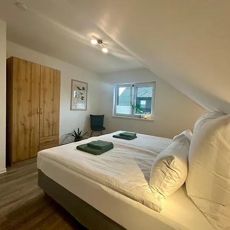 Familie Oder Beruflich - 2 Schlafzimmer - 3 Betten - Geräumig - Küche - Gemütlich Apartment Bad Lippspringe