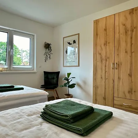 Familie Oder Beruflich - 2 Schlafzimmer - 3 Betten - Geräumig - Küche - Gemütlich *