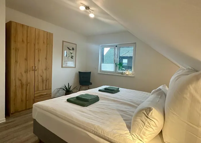 Familie Oder Beruflich - 2 Schlafzimmer - 3 Betten - Geraeumig - Kueche - Gemuetlich Appartement Bad Lippspringe