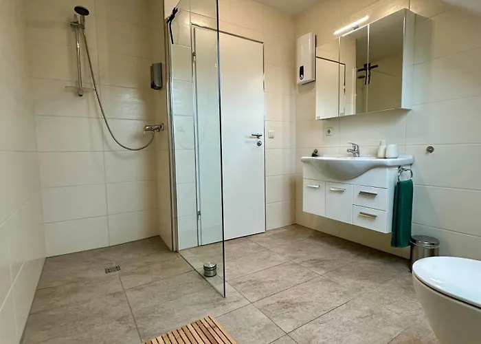 アパート Familie Oder Beruflich - 2 Schlafzimmer - 3 Betten - Geraeumig - Kueche - Gemuetlich